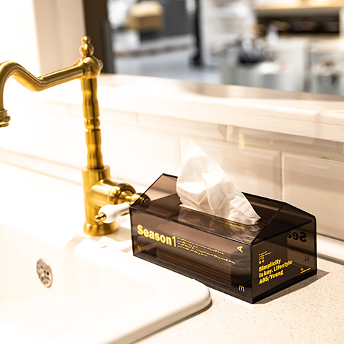 Acrylic tissue box